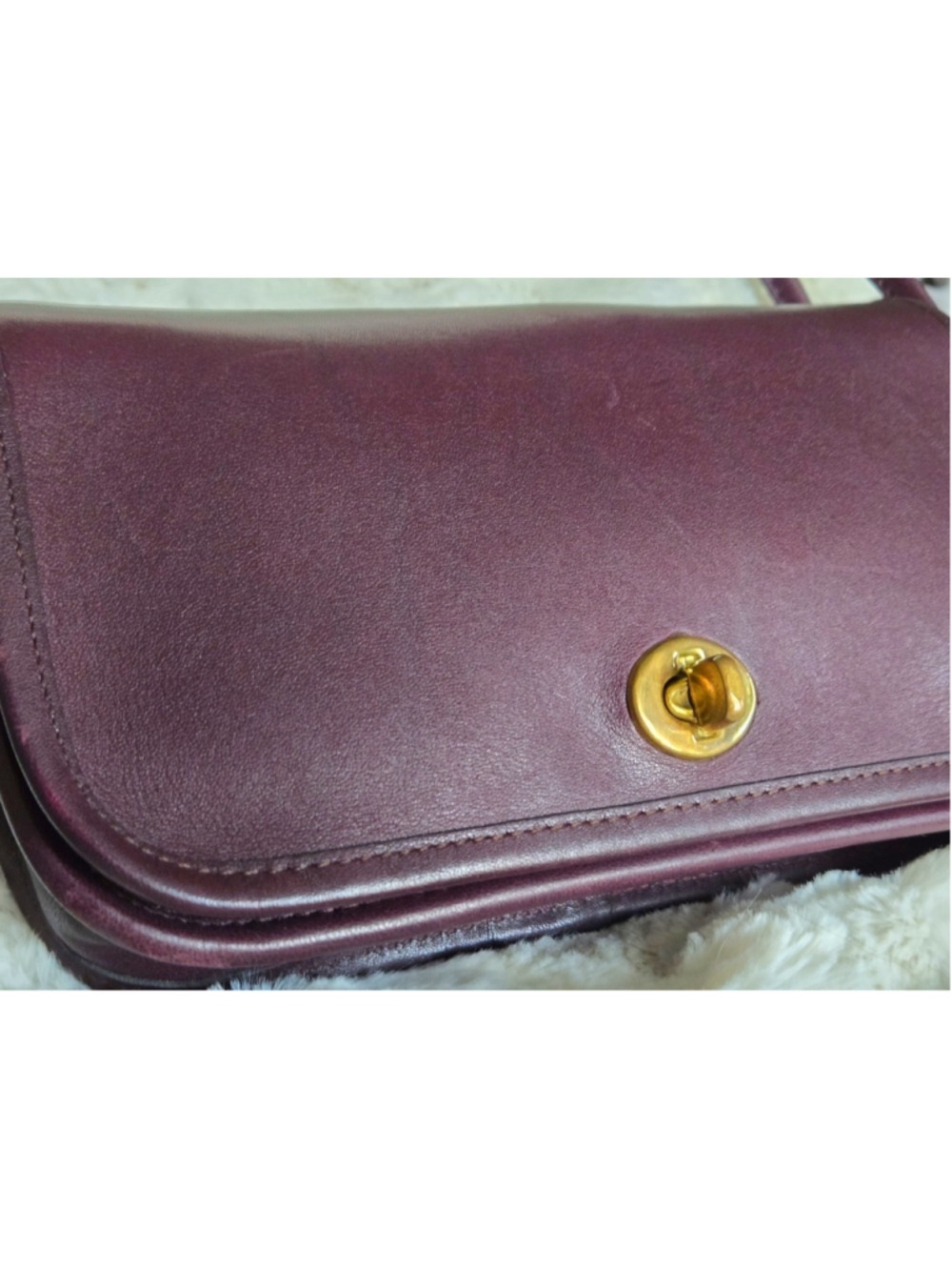 Vintage Coach Dinky Burgandy Leather Crossbody Bag - Picture 2 of 13